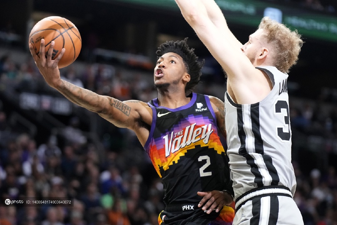 菲尼克斯太阳今晚更衣室发声加时末段圣安东尼奥马刺备战NBA季后赛，今晨那不勒斯单刀错失——欧联节点到来瞬间刷屏 